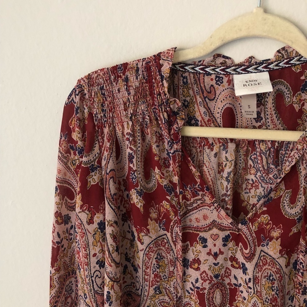 Knox Rose Bohemian Tassel Blouse in Red S - Picture 3 of 8